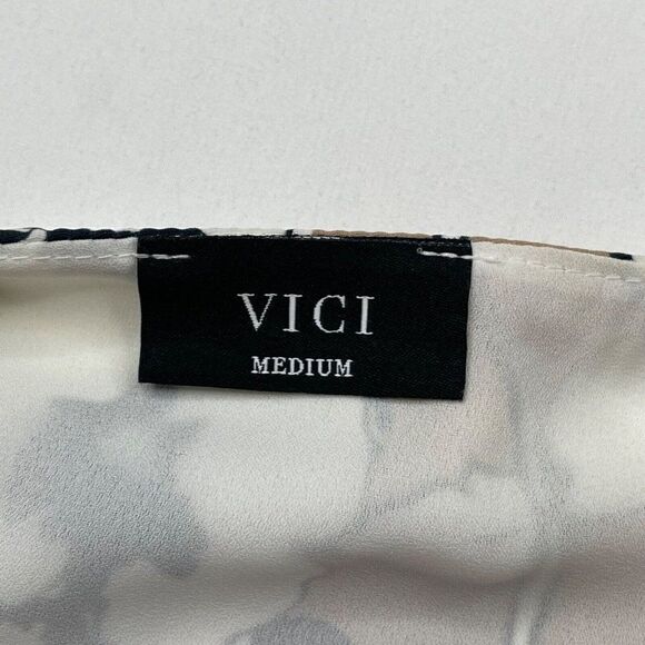 VICI Tychee V Neck Floral Mini Dress - Picture 2 of 7